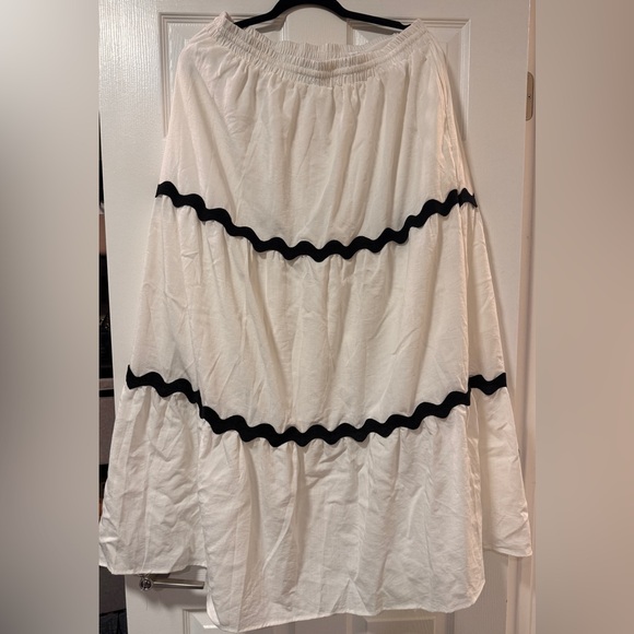 BTFBM 2 piece sleeveless crop top and maxi skirt with pockets - Picture 6 of 7